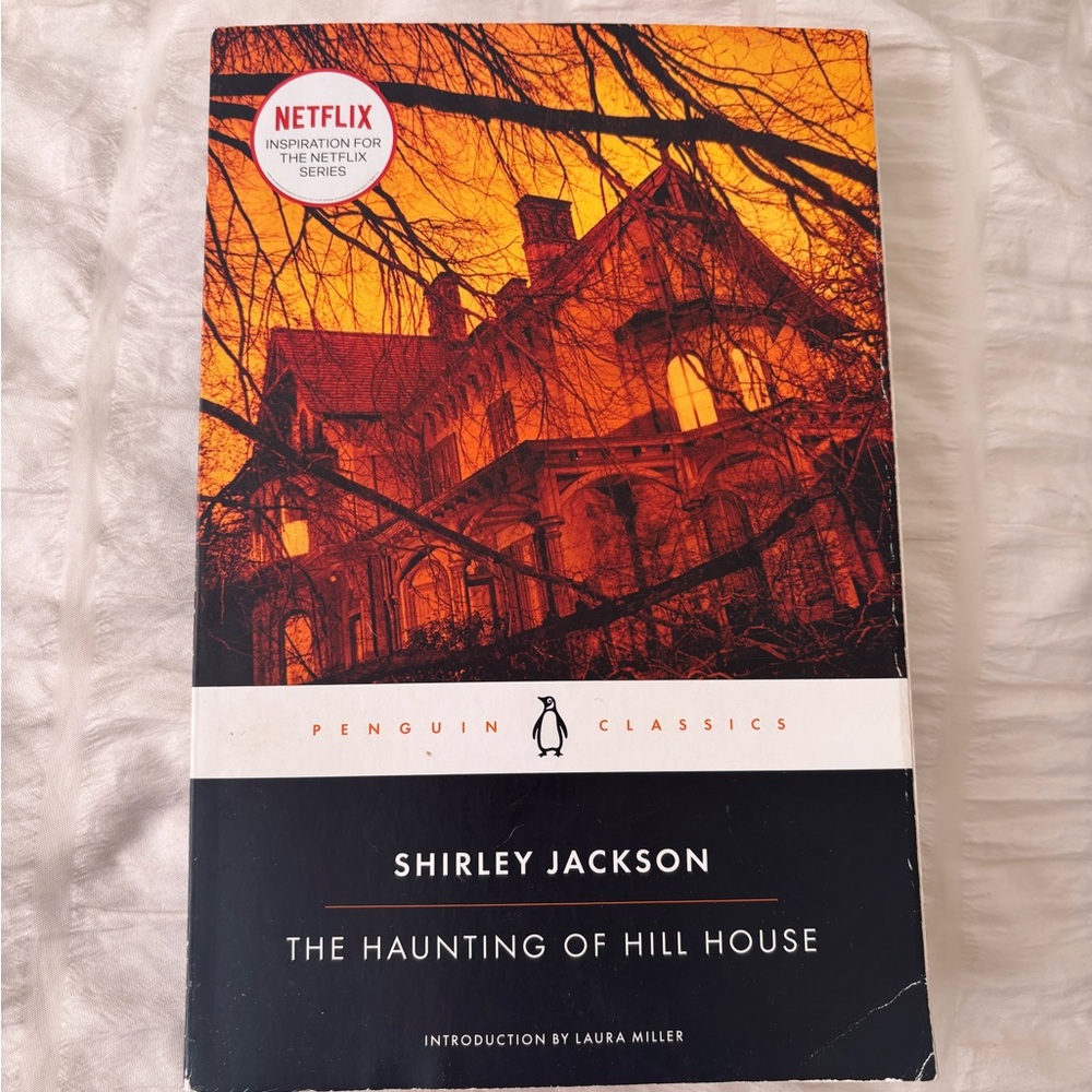 Penguin Classics 'The Haunting of Hill House' Book - Picture 1 of 1
